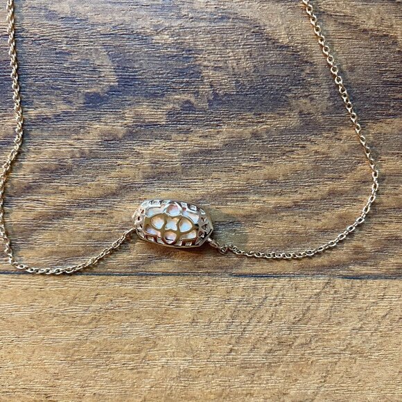 Kendra Scott Eliza Pendant Necklace - Picture 3 of 5